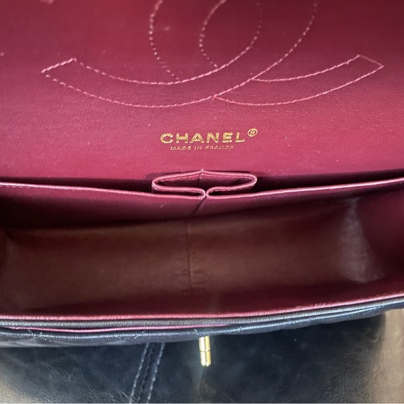 ❌ SOLD ❌ CHANEL JUMBO CLASSIC FLAP IN LAMBSKIN - Picture 5 of 13